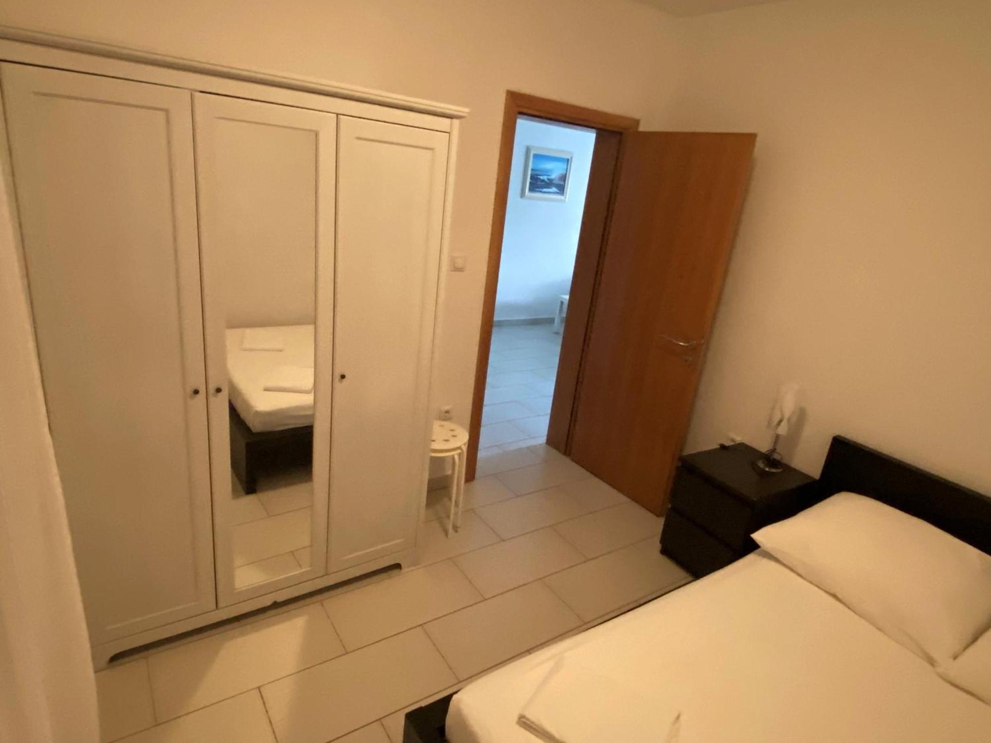 Apartmani Dragicevic Vir Exterior photo